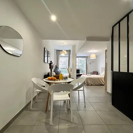 Danburry Apartment